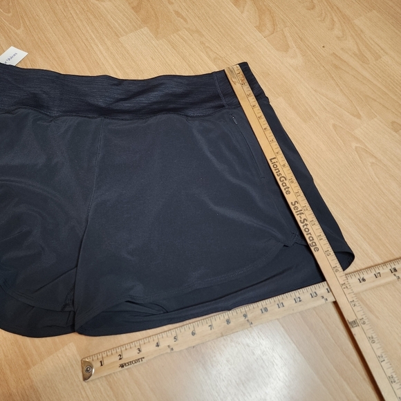 NWT Outdoor Voices 4" Short Brief Lined 2 Pockets Size XXXL 18-20 - Picture 9 of 16